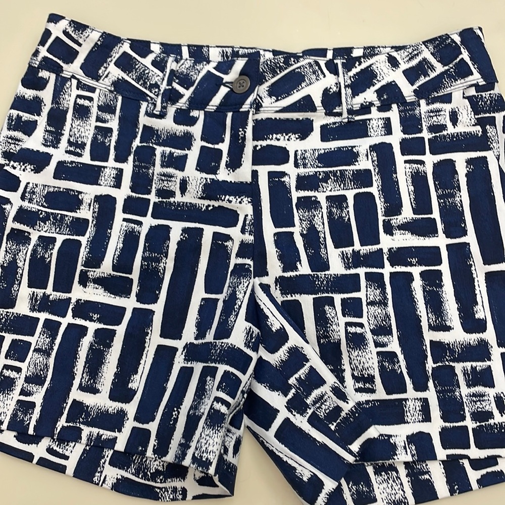 THE LIMITED NAVY AND WHITE SHORTS